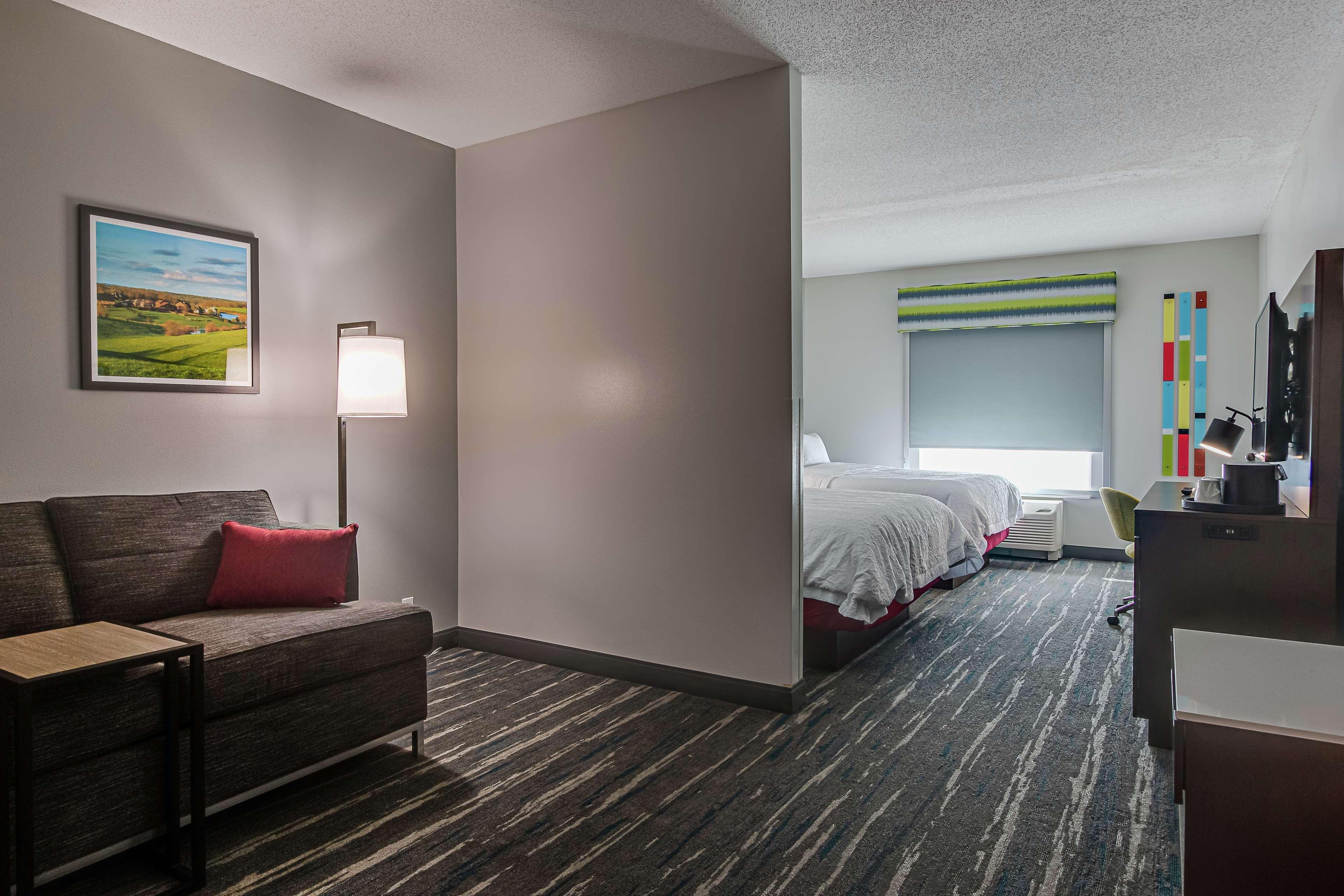 Hampton Campbell Hotel 3*